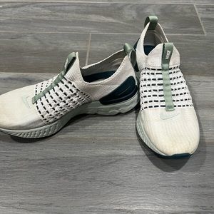 Nike Phantom run Flyknit shoes